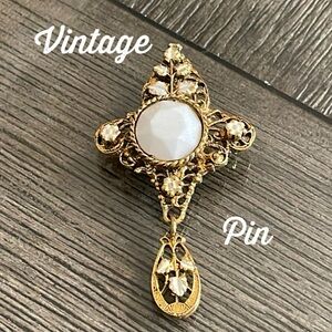 Vtg. Gold-tone Filigree & White Enamel Victorian Style Pin Marked PL “Park Lane”